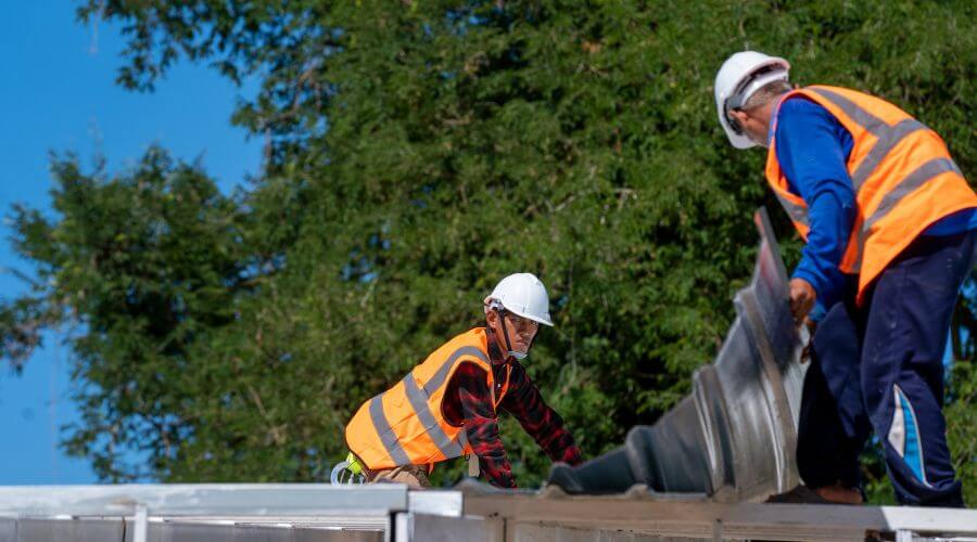 Expert Emergency Roof Repairs services in Dundee, MS